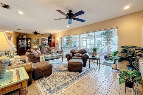 Villa ou maison à vendre à Treasure Island, Floride: 3 chambres, 206.06 m2 № 1805088 - photo 12