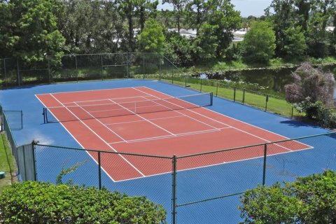 Condo in Sarasota, Florida, 2 bedrooms  № 1913991 - photo 23