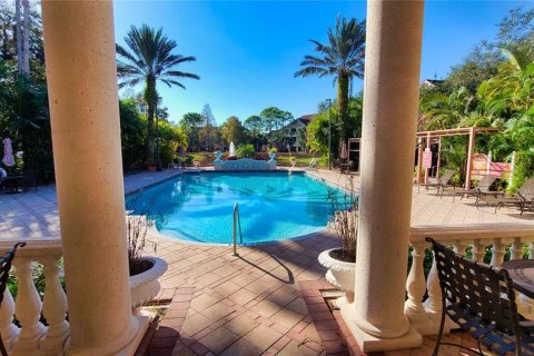 Condo in Sarasota, Florida, 2 bedrooms  № 1913991 - photo 18