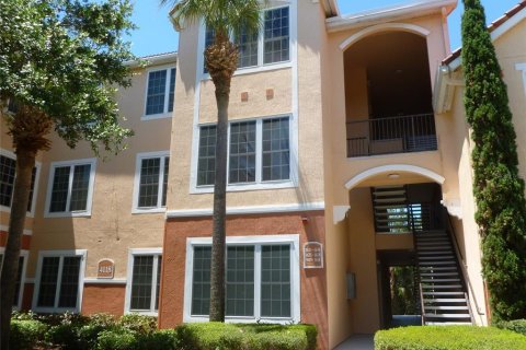 Condo in Sarasota, Florida, 2 bedrooms  № 1913991 - photo 2
