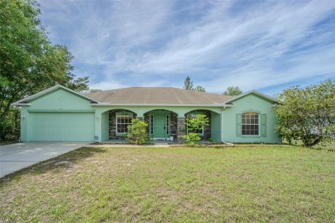 House in Spring Hill, Florida 4 bedrooms, 236.06 sq.m. № 2135772