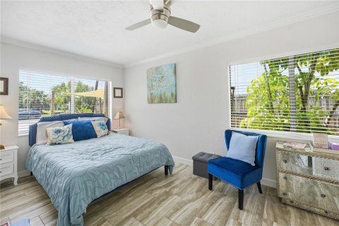House in Sarasota, Florida 3 bedrooms, 149.11 sq.m. № 2299578 - photo 22