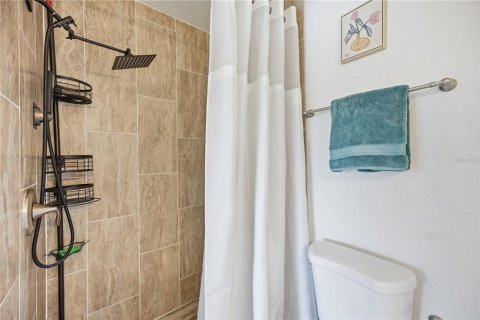 House in Sarasota, Florida 3 bedrooms, 149.11 sq.m. № 2299578 - photo 26