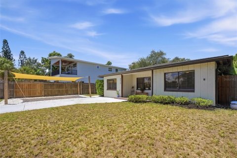 House in Sarasota, Florida 3 bedrooms, 149.11 sq.m. № 2299578 - photo 7