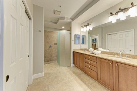 Condo in Bradenton, Florida, 3 bedrooms № 2393857 - photo 28
