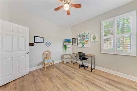 Condo in Bradenton, Florida, 3 bedrooms № 2393857 - photo 18