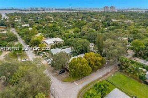 Casa en alquiler en Miami, Florida, 2 dormitorios, 139.35 m2 № 2026554 - foto 11