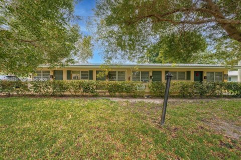 Casa en Miami, Florida 2 dormitorios, 139.35 m2 № 2026554