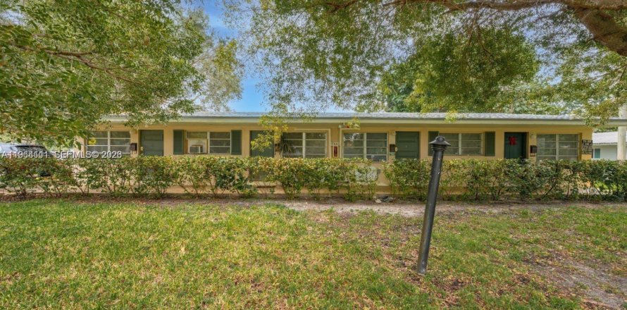 Casa en Miami, Florida 2 dormitorios, 139.35 m2 № 2026554