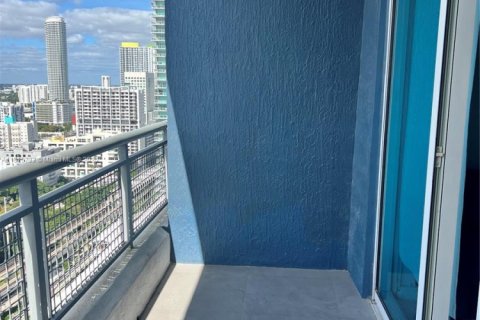 Condo in Miami, Florida, 1 bedroom № 1971806 - photo 5