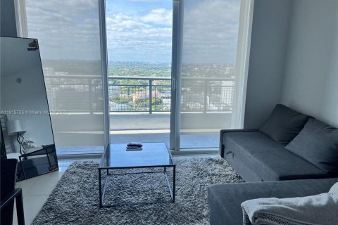 Condo in Miami, Florida, 1 bedroom № 1971806 - photo 1