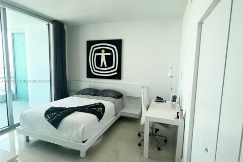 Condo in Miami, Florida, 2 bedrooms  № 1888862 - photo 7