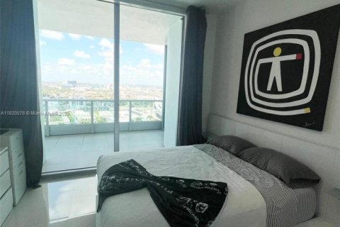 Condo in Miami, Florida, 2 bedrooms  № 1888862 - photo 18