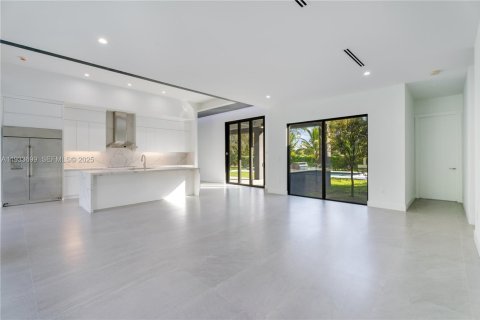 Купить виллу или дом в Майами, Флорида 8 спален, 535.49м2, № 1991931 - фото 22