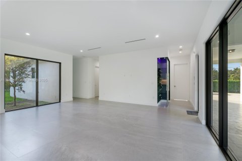 Купить виллу или дом в Майами, Флорида 8 спален, 535.49м2, № 1991931 - фото 20