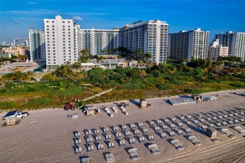 Condominio en venta en Miami Beach, Florida, 3 dormitorios, 230.4 m2 № 1855315 - foto 30