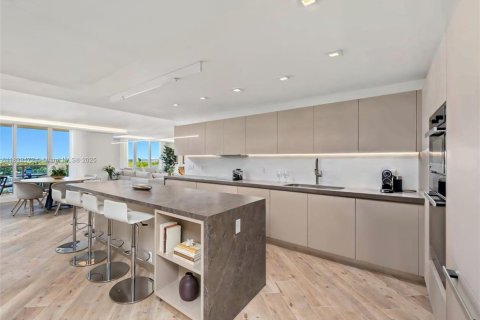 Condominio en venta en Miami Beach, Florida, 3 dormitorios, 230.4 m2 № 1855315 - foto 5