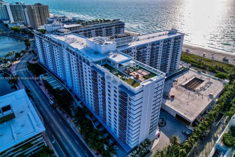 Condominio en venta en Miami Beach, Florida, 3 dormitorios, 230.4 m2 № 1855315 - foto 21