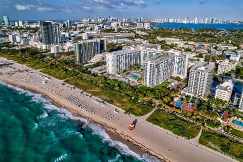 Condominio en venta en Miami Beach, Florida, 3 dormitorios, 230.4 m2 № 1855315 - foto 27