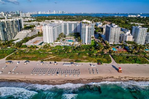 Condominio en venta en Miami Beach, Florida, 3 dormitorios, 230.4 m2 № 1855315 - foto 28