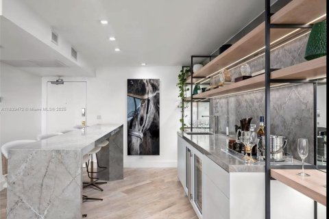 Condominio en venta en Miami Beach, Florida, 3 dormitorios, 230.4 m2 № 1855315 - foto 11