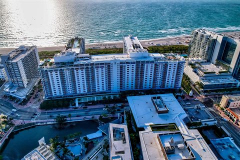 Condominio en venta en Miami Beach, Florida, 3 dormitorios, 230.4 m2 № 1855315 - foto 24