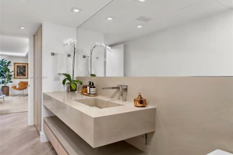 Condominio en venta en Miami Beach, Florida, 3 dormitorios, 230.4 m2 № 1855315 - foto 15