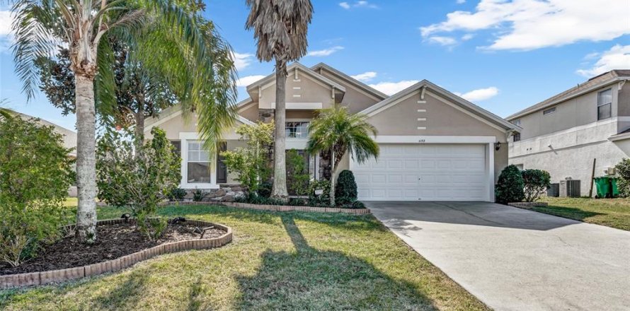 House in Dundee, Florida 4 bedrooms, 192.31 sq.m. № 1527206