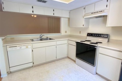 House in Dunedin, Florida 1 bedroom, 61.32 sq.m. № 2213915 - photo 3