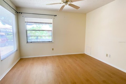 House in Dunedin, Florida 1 bedroom, 61.32 sq.m. № 2213915 - photo 11