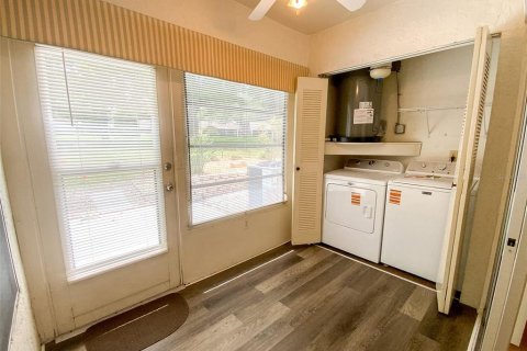 House in Dunedin, Florida 1 bedroom, 61.32 sq.m. № 2213915 - photo 17