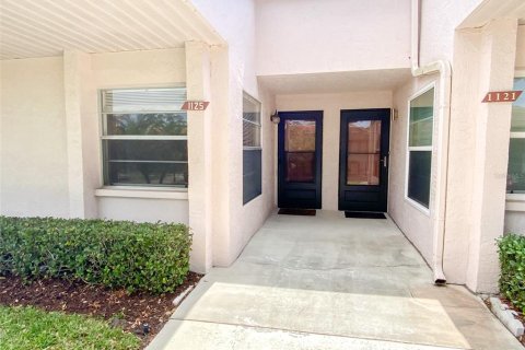 House in Dunedin, Florida 1 bedroom, 61.32 sq.m. № 2213915 - photo 2
