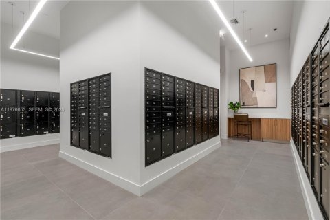 House in North Miami Beach, Florida 1 bedroom № 2040980 - photo 27