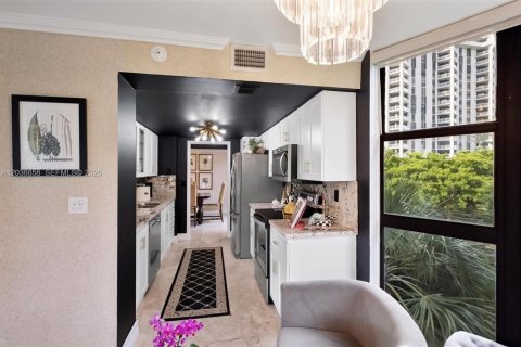 Condominio en venta en Miami, Florida, 2 dormitorios, 142.88 m2 № 2254633 - foto 18