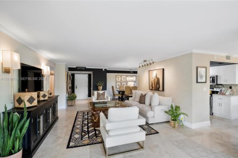 Condominio en venta en Miami, Florida, 2 dormitorios, 142.88 m2 № 2254633 - foto 10