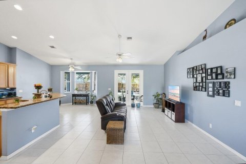 House in Port St. Lucie, Florida 4 bedrooms, 197.88 sq.m. № 2170094 - photo 16