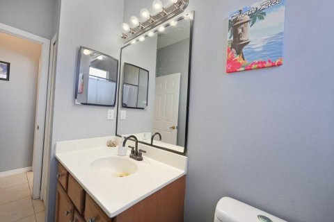 House in Port St. Lucie, Florida 4 bedrooms, 197.88 sq.m. № 2170094 - photo 28