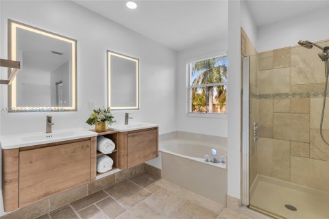 House in Weston, Florida 5 bedrooms, 230.58 sq.m. № 2041731 - photo 27