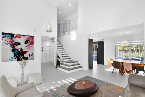 House in Weston, Florida 5 bedrooms, 230.58 sq.m. № 2041731 - photo 7