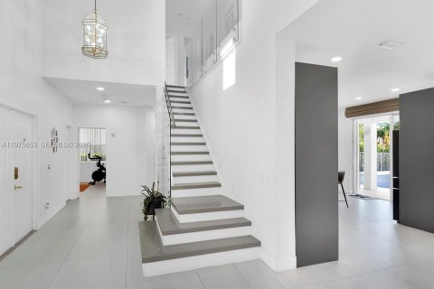 House in Weston, Florida 5 bedrooms, 230.58 sq.m. № 2041731 - photo 5