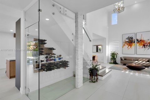 House in Weston, Florida 5 bedrooms, 230.58 sq.m. № 2041731 - photo 9