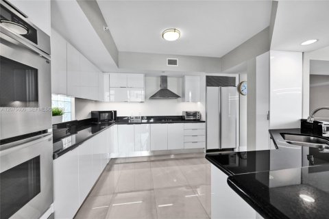 Condo in Aventura, Florida, 4 bedrooms  № 2339929 - photo 3