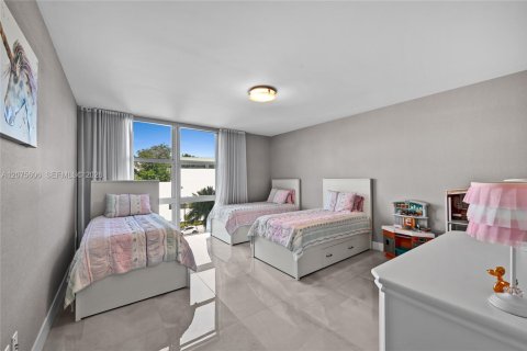 Condo in Aventura, Florida, 4 bedrooms  № 2339929 - photo 25