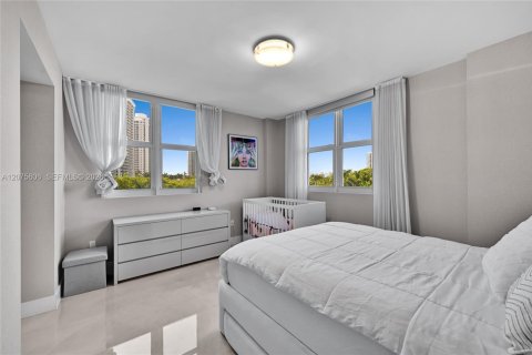 Condo in Aventura, Florida, 4 bedrooms  № 2339929 - photo 23