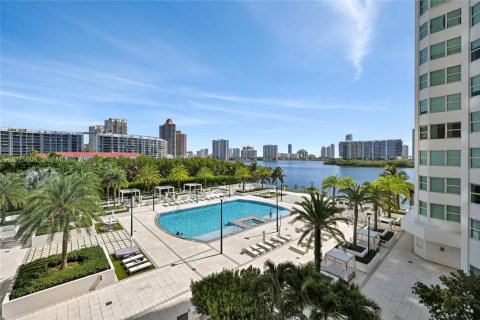 Condo in Aventura, Florida, 4 bedrooms  № 2339929