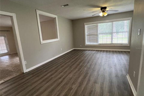 House in Gainesville, Florida 4 bedrooms, 197.32 sq.m. № 1894905 - photo 6