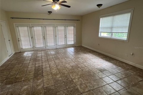 House in Gainesville, Florida 4 bedrooms, 197.32 sq.m. № 1894905 - photo 10