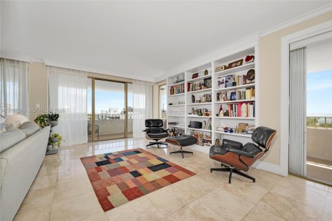 Condo in Key Biscayne, Florida, 3 bedrooms  № 2068116 - photo 23