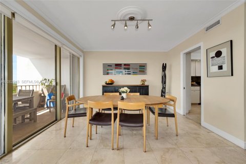 Condo in Key Biscayne, Florida, 3 bedrooms  № 2068116 - photo 25