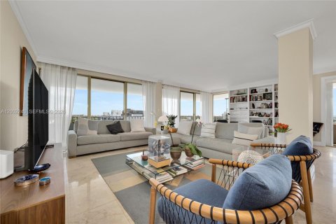 Condo in Key Biscayne, Florida, 3 bedrooms  № 2068116 - photo 21